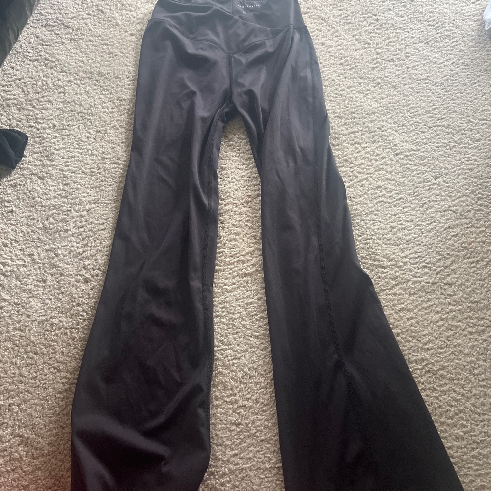 Flared leggings